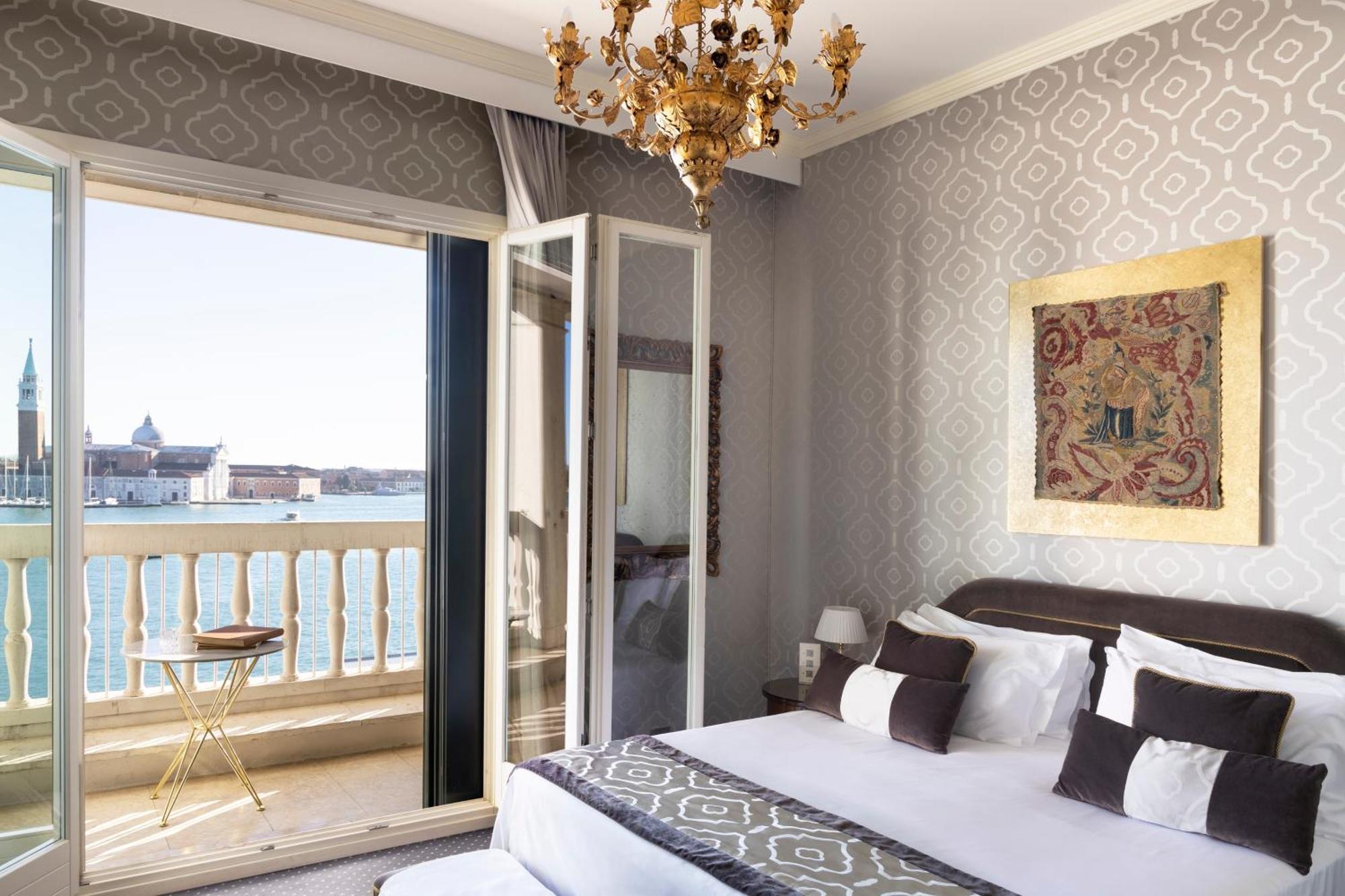 Londra Palace Venezia Esterno foto