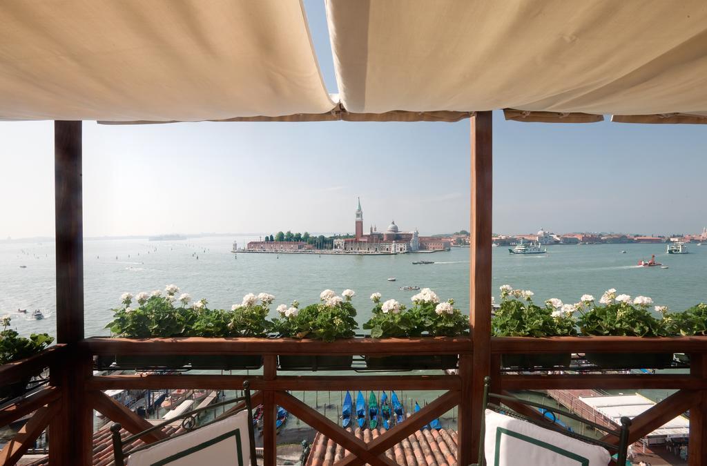 Londra Palace Venezia Servizi foto