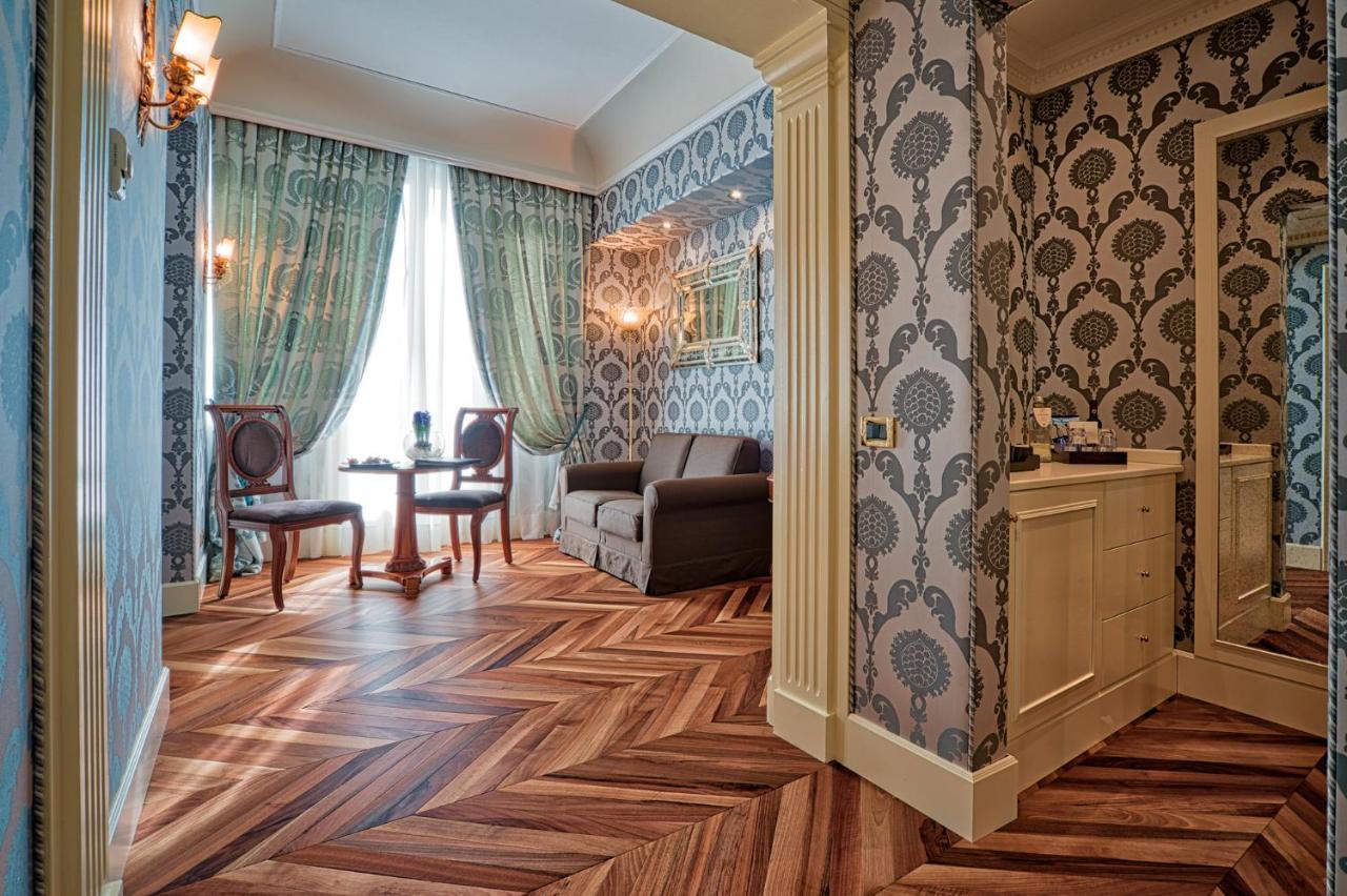 Londra Palace Venezia Esterno foto