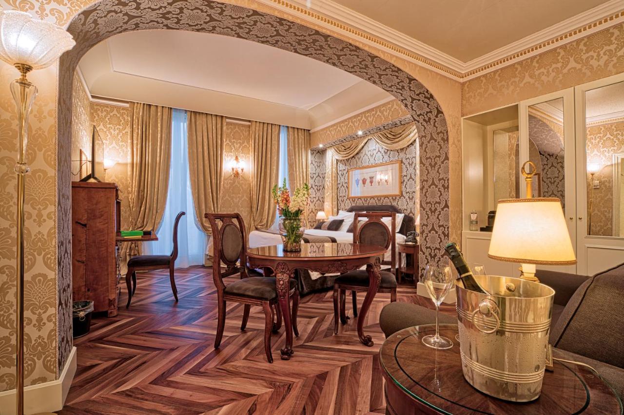 Londra Palace Venezia Esterno foto